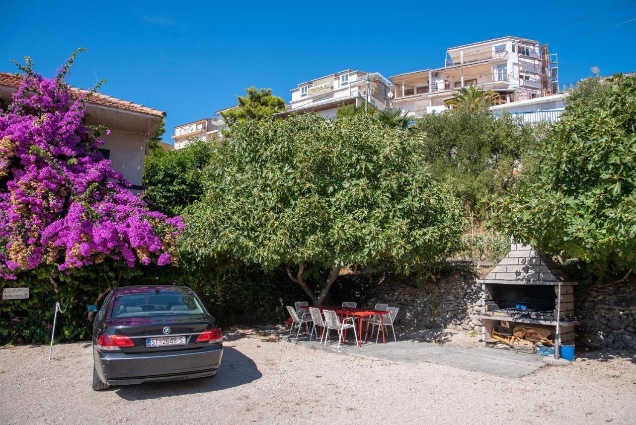 Apartments By The Sea Sumpetar, Omis - 2808 المظهر الخارجي الصورة