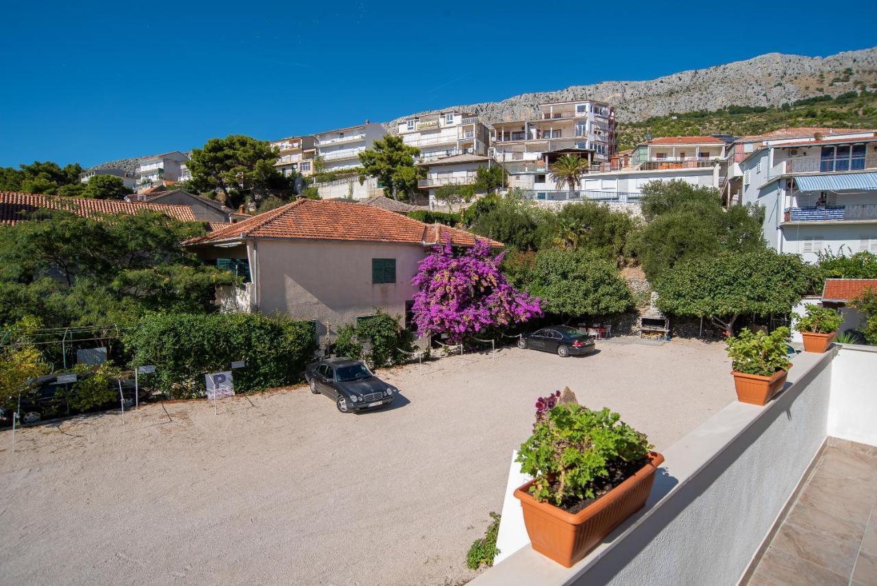 Apartments By The Sea Sumpetar, Omis - 2808 المظهر الخارجي الصورة
