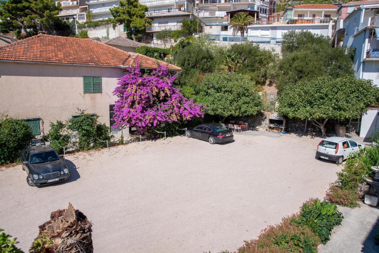 Apartments By The Sea Sumpetar, Omis - 2808 المظهر الخارجي الصورة