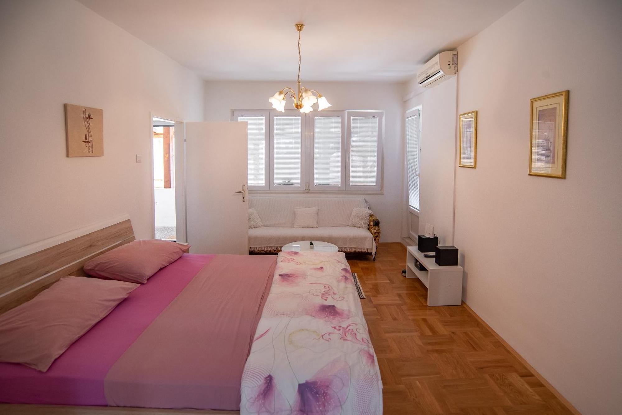 Apartments By The Sea Sumpetar, Omis - 2808 الغرفة الصورة